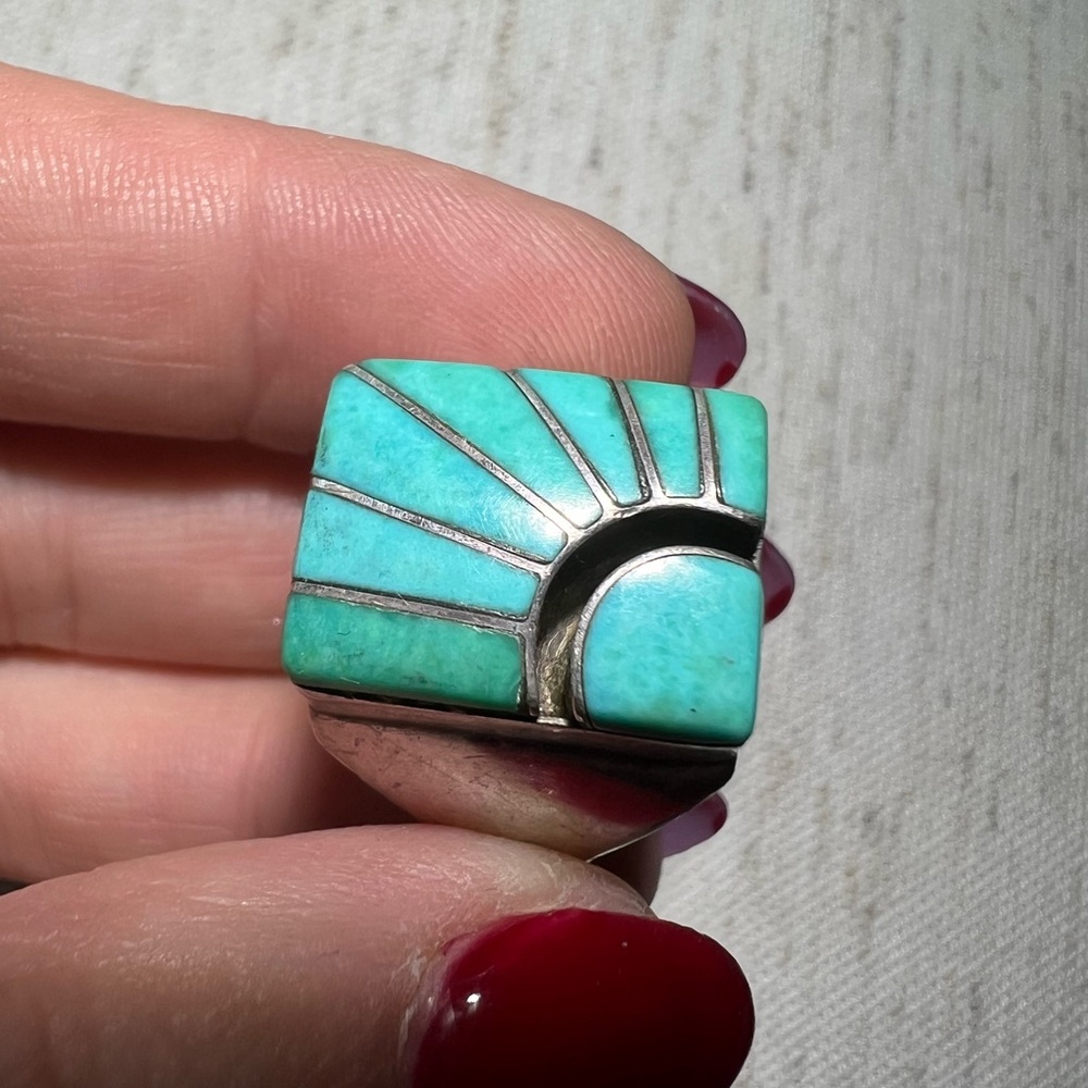 Men's Zuni Amy Quandelacy Turquoise Inlay Sunburst Sterling Silver Ring - Picture 15 of 15